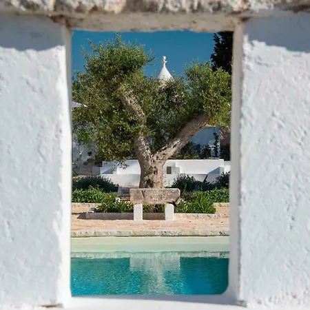Tenuta Del Lauro 4* Locorotondo